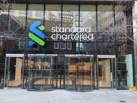 Standard Chartered Adds XRP Ledger-Based RLUSD