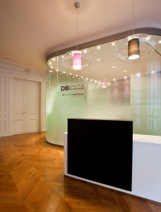 DB Investing MT5 AI Assistant to Bring AI-Powered Analysis