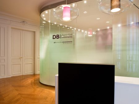 DB Investing MT5 AI Assistant to Bring AI-Powered Analysis